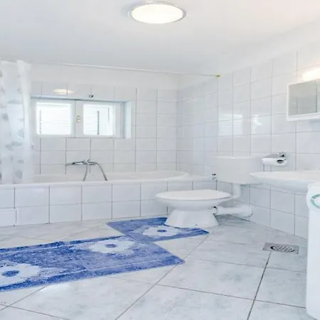 Marko St - Three Bedroom With Balcony And Garden View * Split